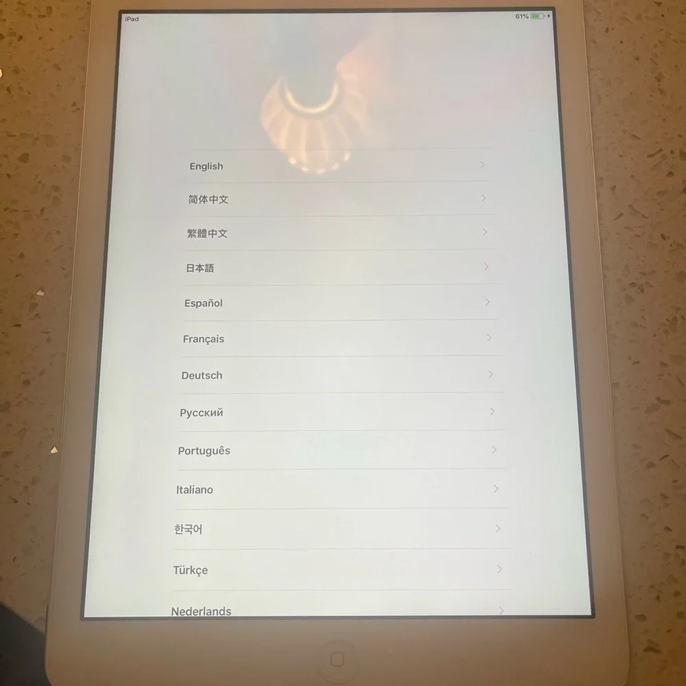 Apple®️ iPad Air, White/Silver